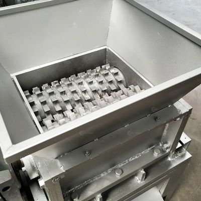 2300KG Mini-Papier-Karton-Schredder Multifunktions-Schredder Pet-Flaschenmaschine