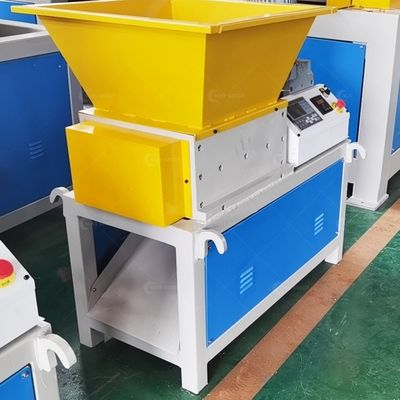 800-5000 kg/h Kapazität Kleiner Doppelschacht-Schredder für Papier zur Befriedigung der Kundenbedürfnisse